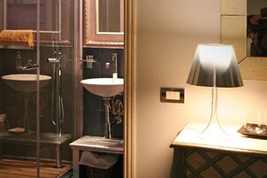 Luxury Suite, Sea View (Dependance, Separate Building) | Room amenity