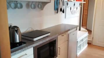 Fridge, microwave, coffee/tea maker, electric kettle