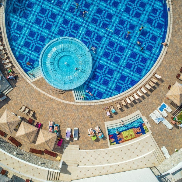 Pool - Slovenska Plaza Resort 4 (Budva)