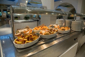 Dining - Slovenska Plaza Resort 4 (Budva)