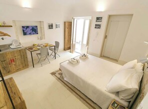 1 quarto, Wi-Fi de cortesia, roupa de cama