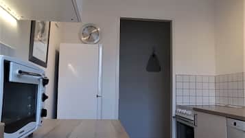 Køleskab, ovn, kogeplade, opvaskemaskine