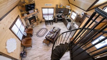 Smart TV, fireplace