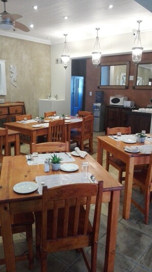 Free daily English breakfast  - Telestai Guest House (Mbombela)