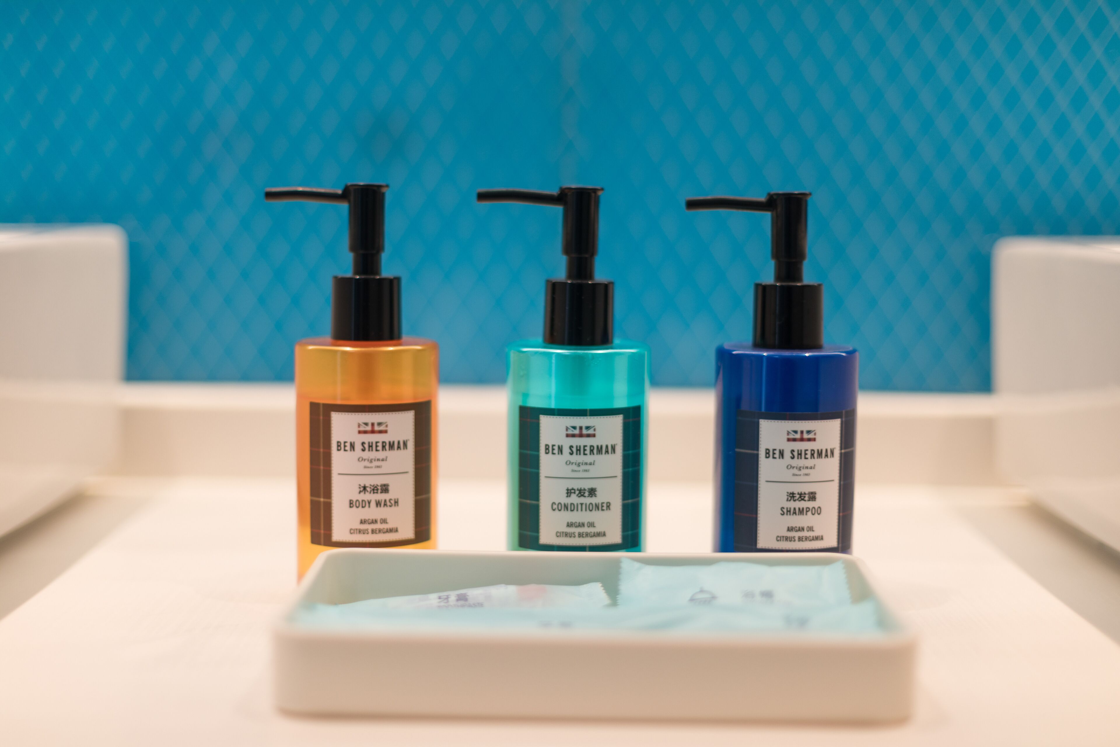 in-room safe, desk, laptop workspace, blackout curtains