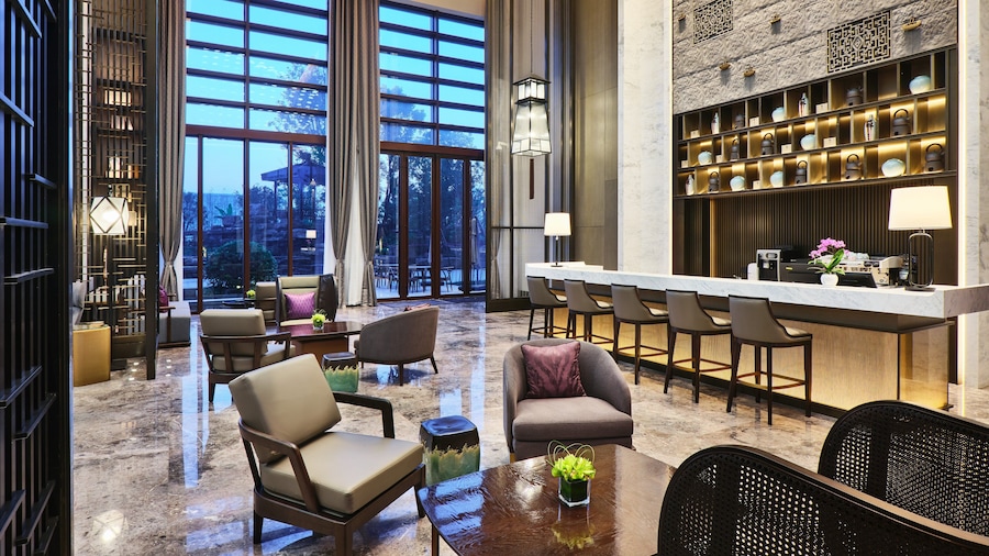 Crowne Plaza Wuxi Lake View by IHG