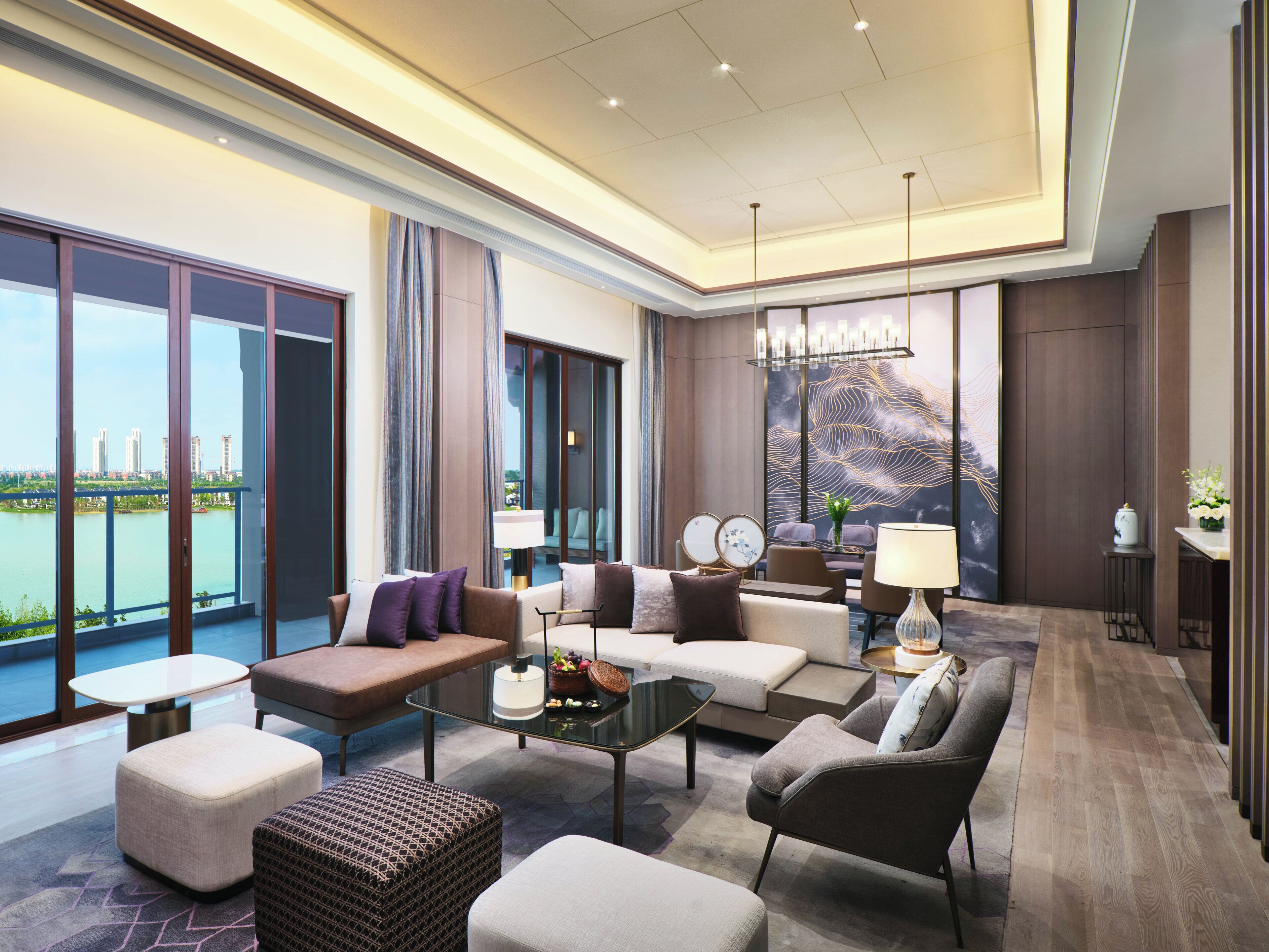 Minibar, bàn ủi/dụng cụ ủi quần áo 