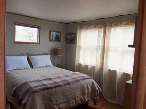 3 bedrooms, iron/ironing board, free WiFi