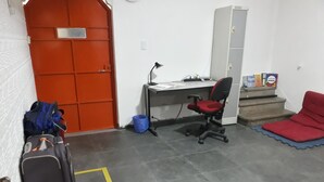 Ảnh chưa phân loại, 2 trong số 13 ảnh, nút