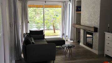 TV connectée, cheminée