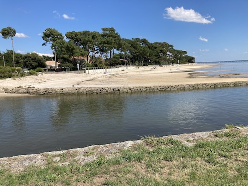 Villa les Fontaines - endroit calme - 150 m du port de plaisance