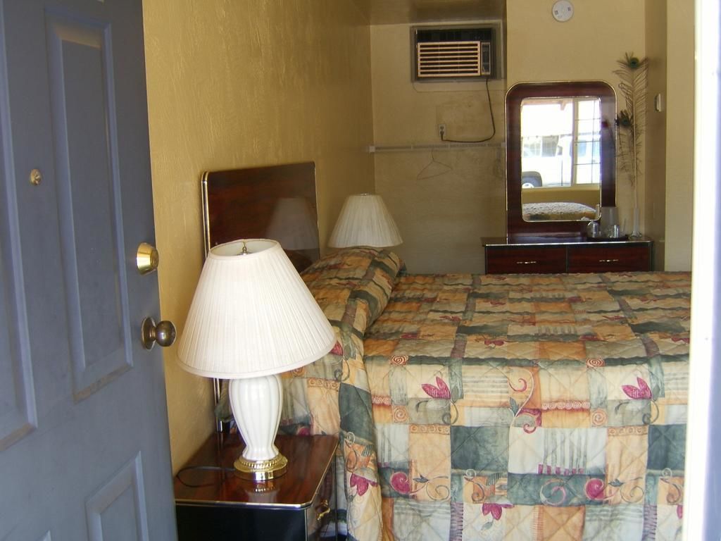 egyptian cotton sheets, premium bedding, pillow-top beds