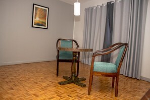 Basic Room, 2 Double Beds | Down duvets, pillow-top beds, desk, blackout curtains - Posada Tierra Blanca (Chihuahua)