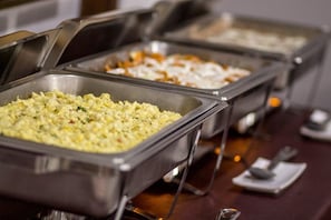 Breakfast buffet - Posada Tierra Blanca (Chihuahua)