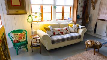 Cottage, 1 phòng ngủ | Khu phòng khách | TV màn hình phẳng