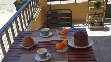 Se ofrece un desayuno continental (5 EUR por persona)