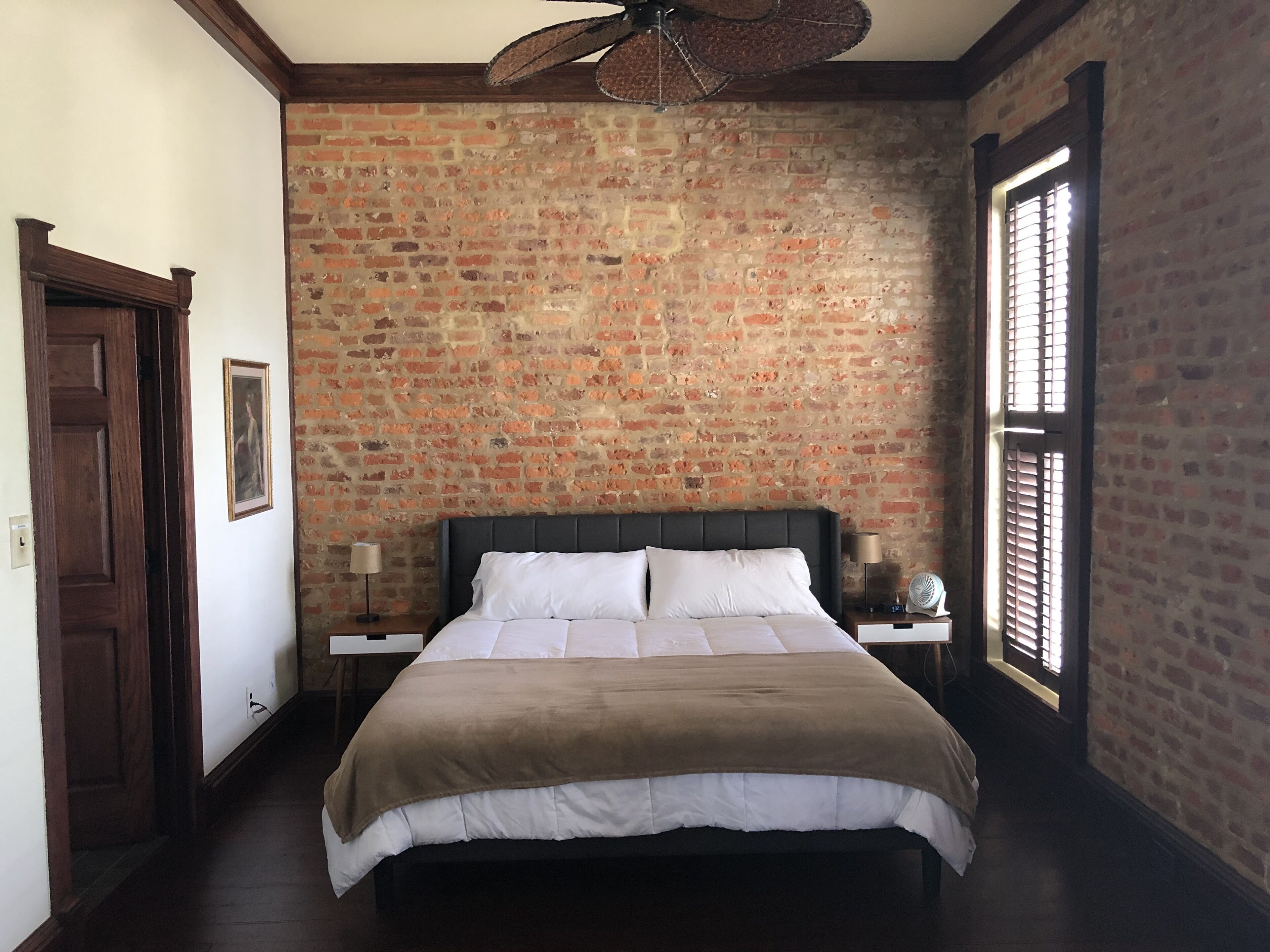 ENTIRE UNIT, Kid and Pet Friendly, washer/dryer, staff at your disposal
