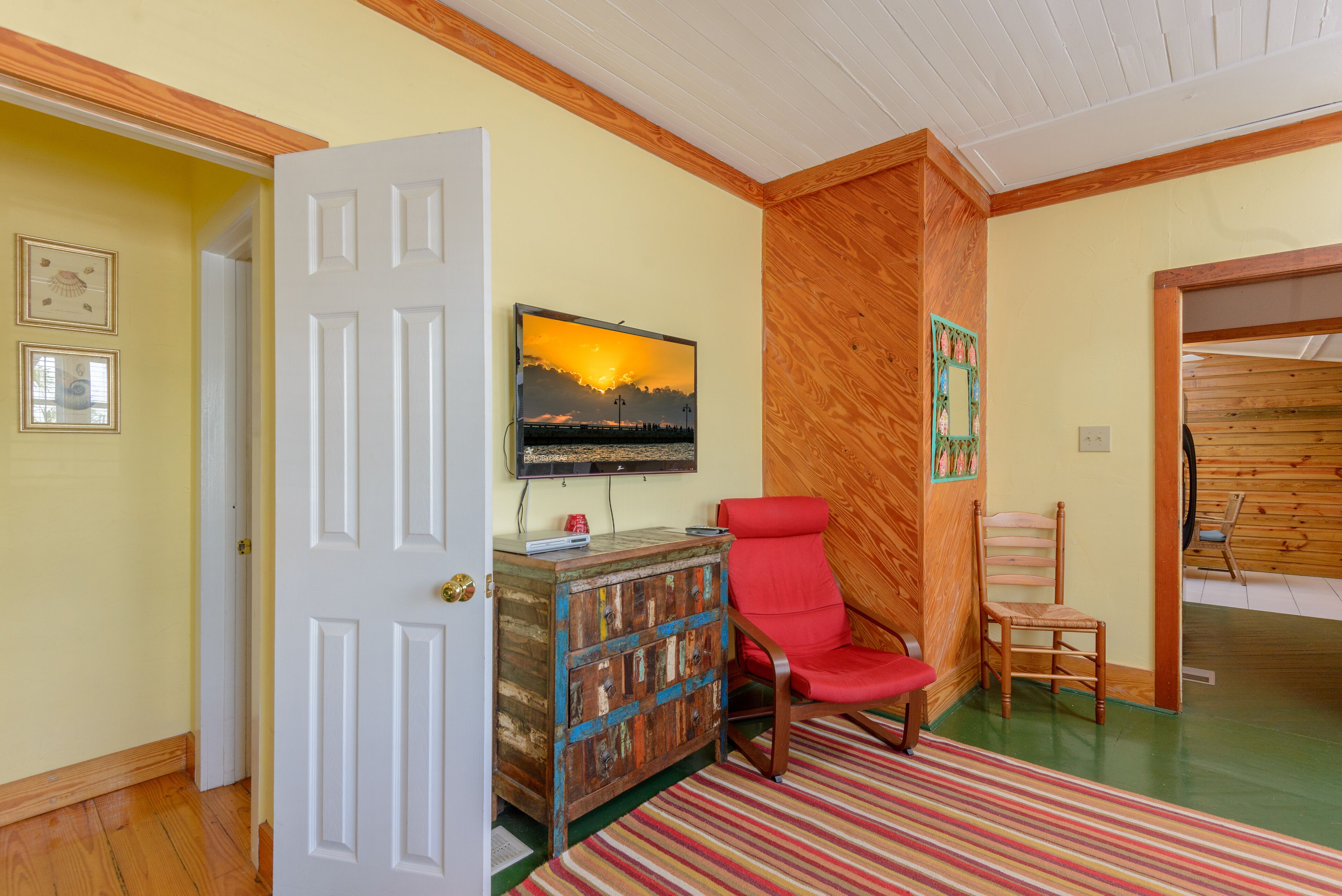 two bedroom poolside villa | living room | 36-inch flat-screen tv with cable channels, tv