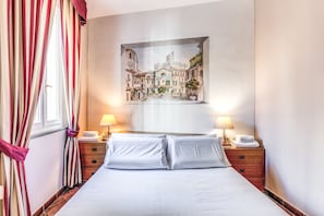 1 chambre, coffres-forts dans les chambres, fer et planche à repasser