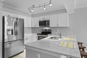 Geschirrspüler, Esstisch