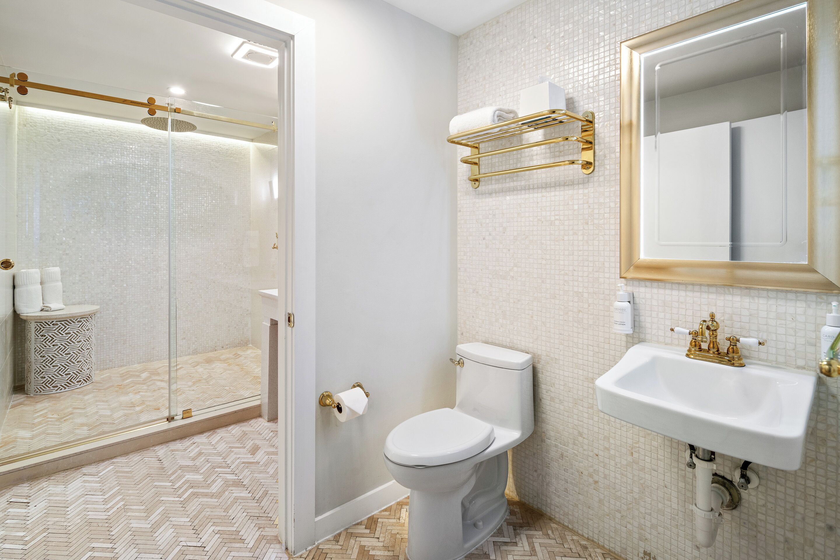 suite, 2 bedrooms, ocean view (king) | bathroom | shower, rainfall showerhead, free toiletries, hair dryer