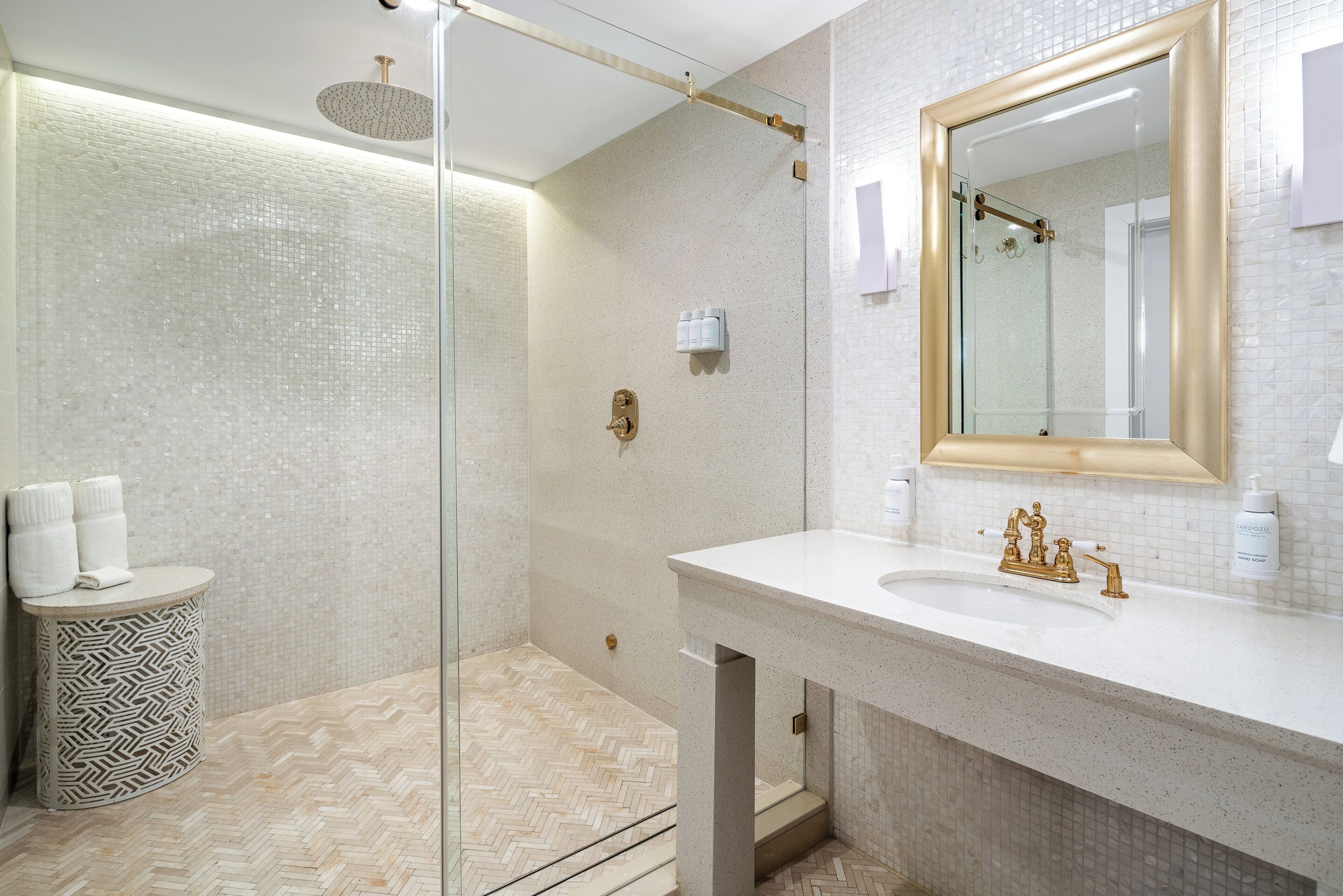 suite, 2 bedrooms, ocean view (king) | bathroom | shower, rainfall showerhead, free toiletries, hair dryer