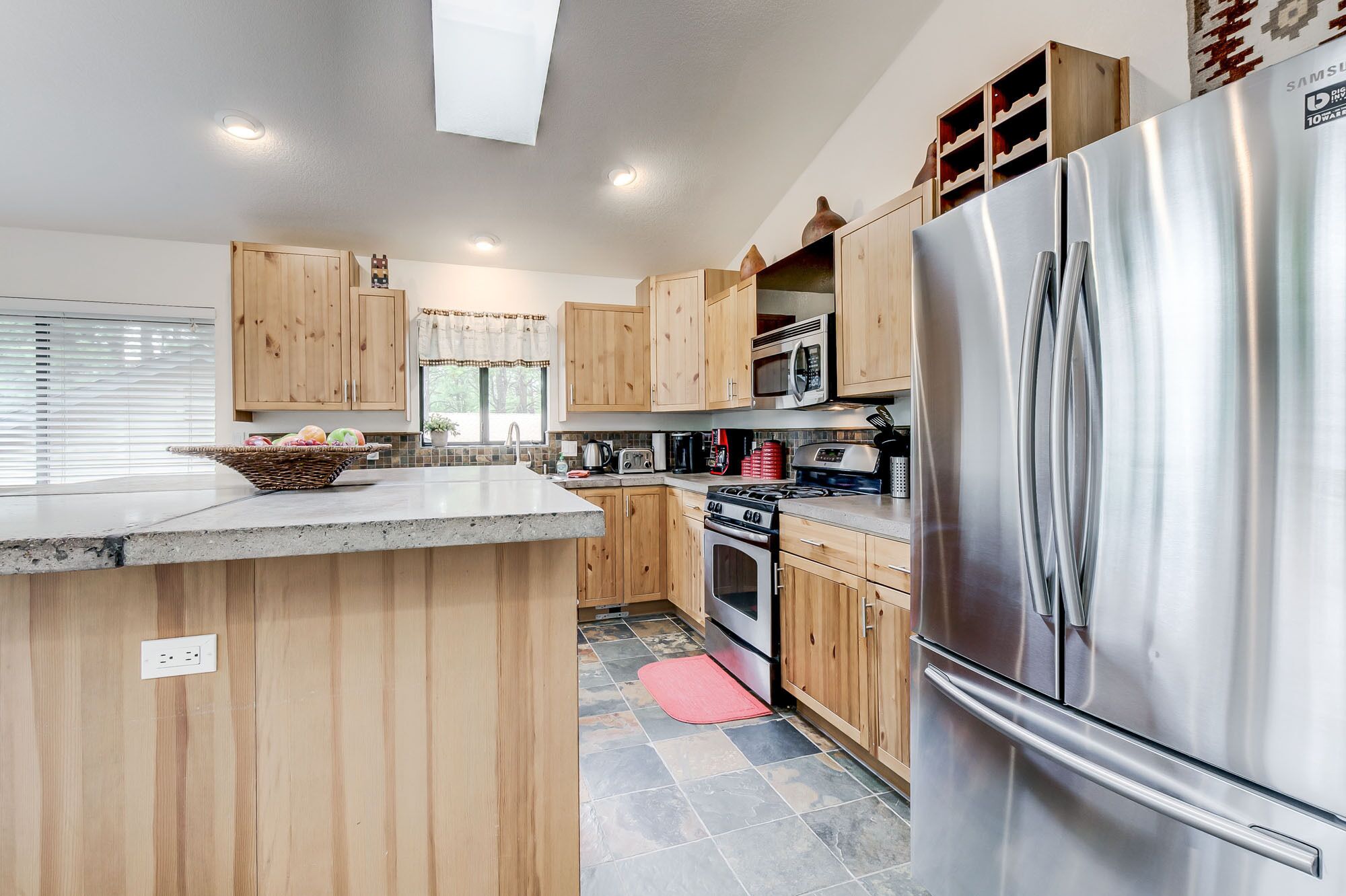 冰箱、微波炉、烤箱、炉灶