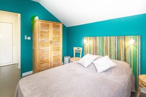 2 bedrooms, in-room safe, iron/ironing board, WiFi