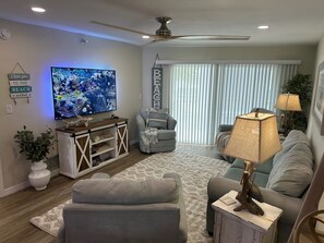 TV, video library - Direct Gulf View, Beach Condo on Manasota Key, FL (Englewood)