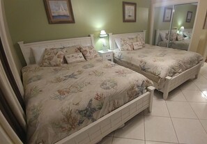 1 slaapkamer, een strijkplank/strijkijzer, gratis wifi, beddengoed