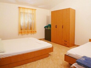 2 chambres, accĂšs Internet, draps fournis