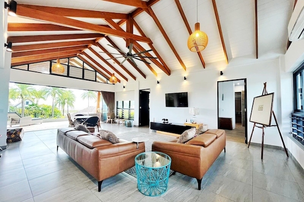 Villa, 5 Yatak Odası, Bahçe Manzaralı (101/5) | Oturma odası | Akıllı televizyon, Netflix, streaming platformları