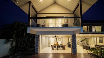 Villa 105/4 - 4 Bedroom Gardenview Villa | 4 slaapkamers, een minibar met enkele gratis items