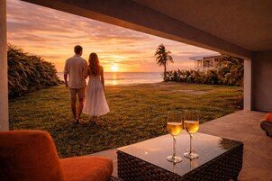 1 Bedroom Beachfront Villa | Free minibar items, individually decorated, individually furnished