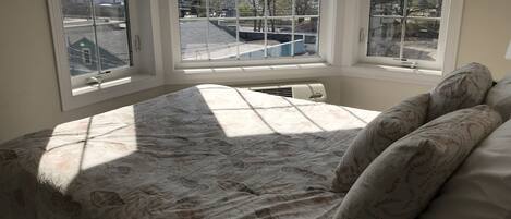 2 habitaciones, tabla de planchar con plancha, wifi y ropa de cama