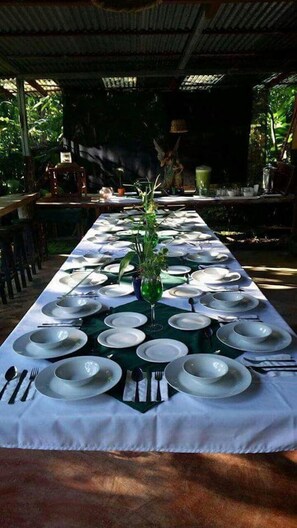 Buiten dineren