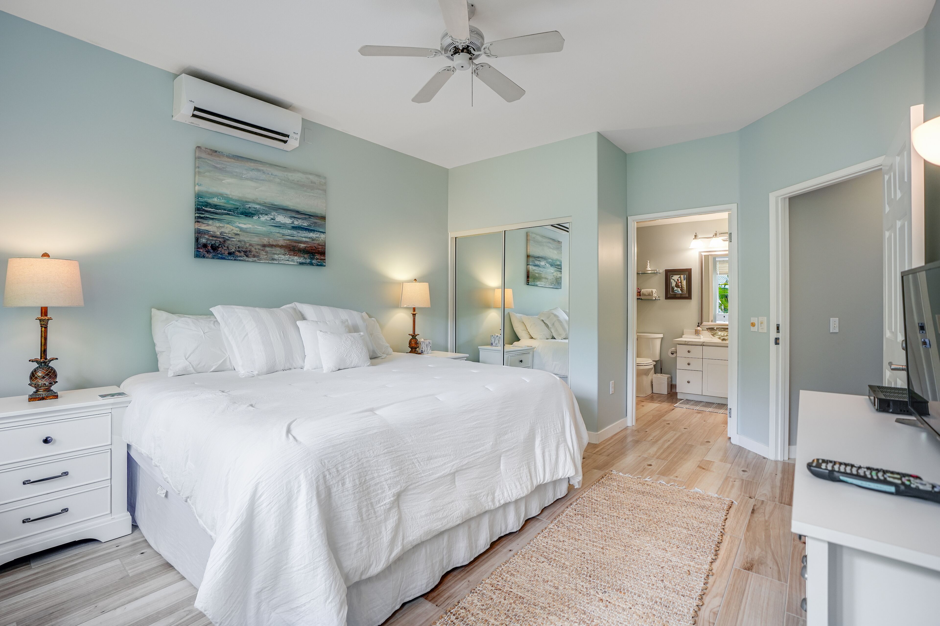 2 bedrooms, iron/ironing board, WiFi, bed sheets