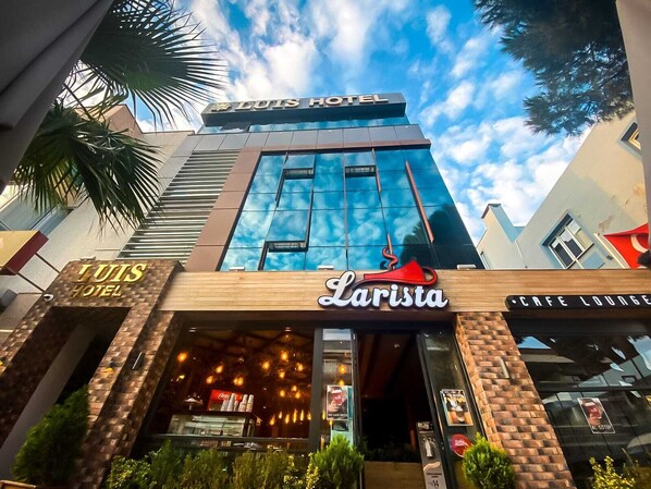 Front of property - Luis Otel (Izmir)