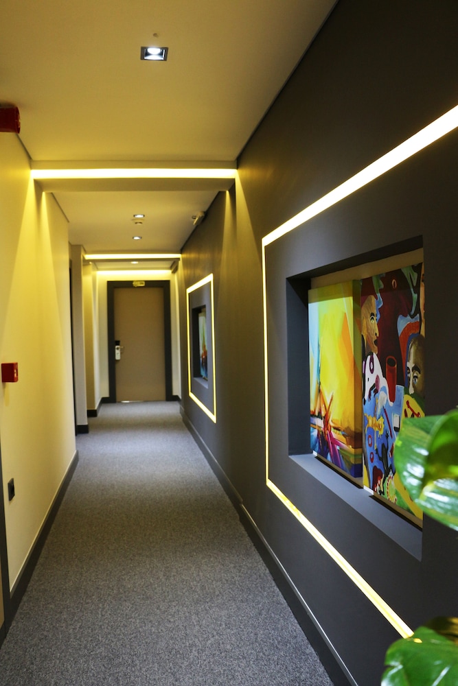 DoubleTree by Hilton Izmir Airport