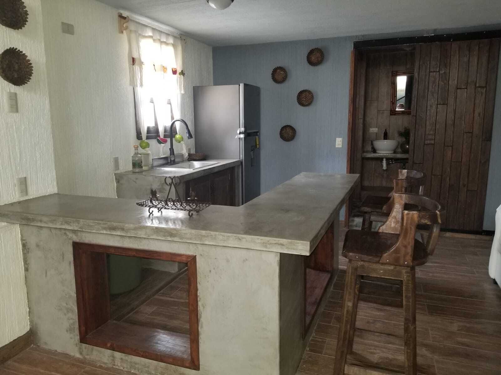 搅拌机、咖啡研磨机、纸巾