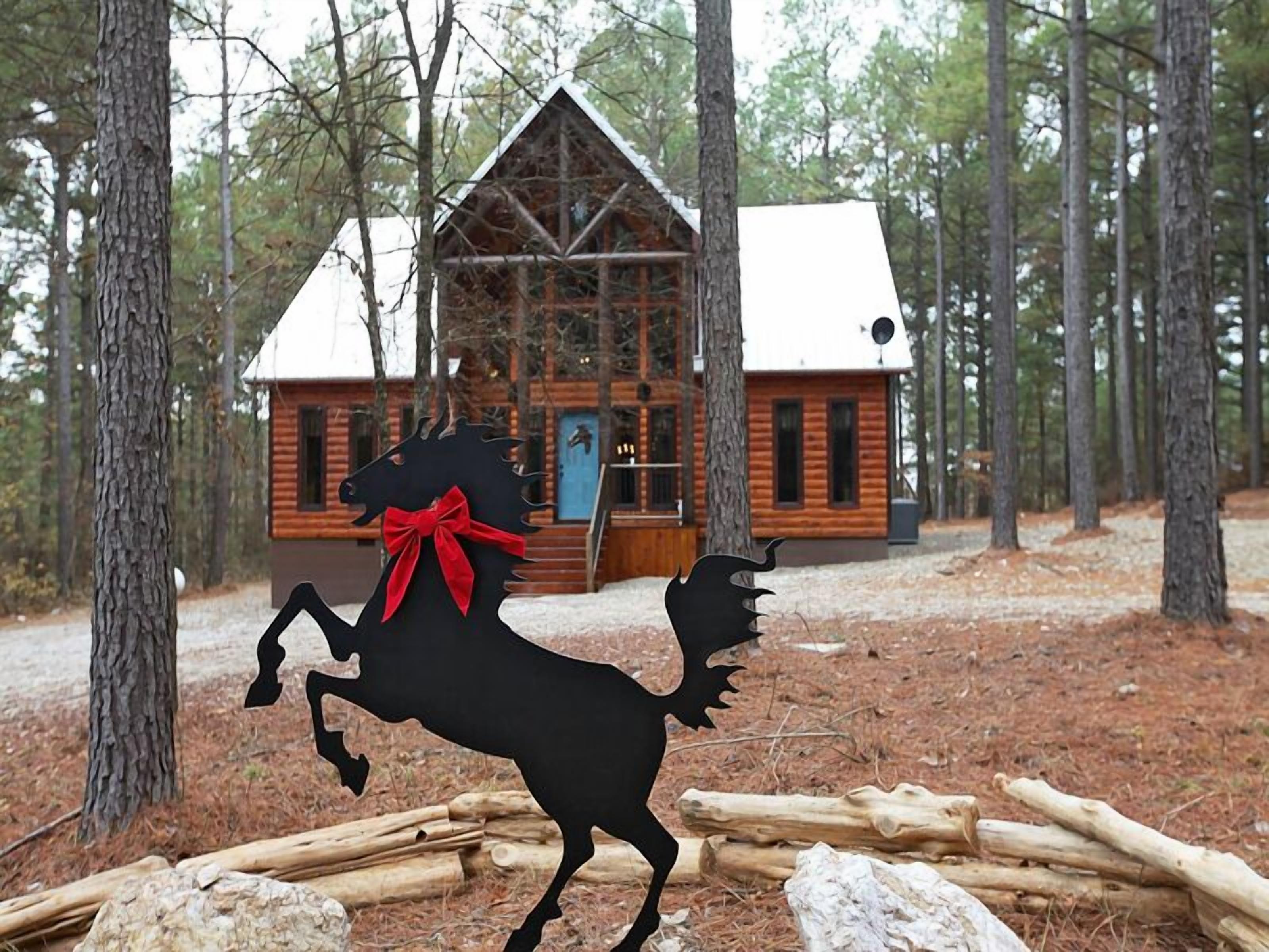 The Tin Horse ; Hosted by Blue Beaver