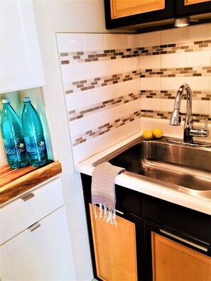 冷蔵庫、電子レンジ、コンロ、食器洗い機