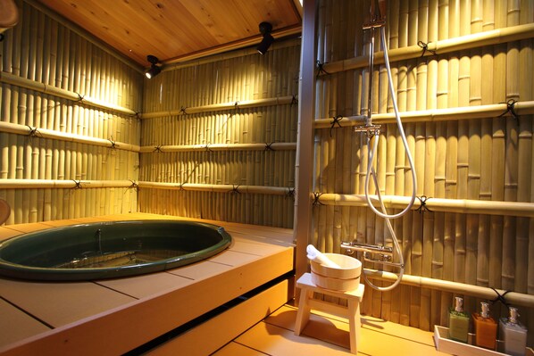 Idromassaggio all'aperto