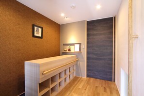 Interior entrance - Ichijo Horikawa NYOSUI Kan (Kyoto)