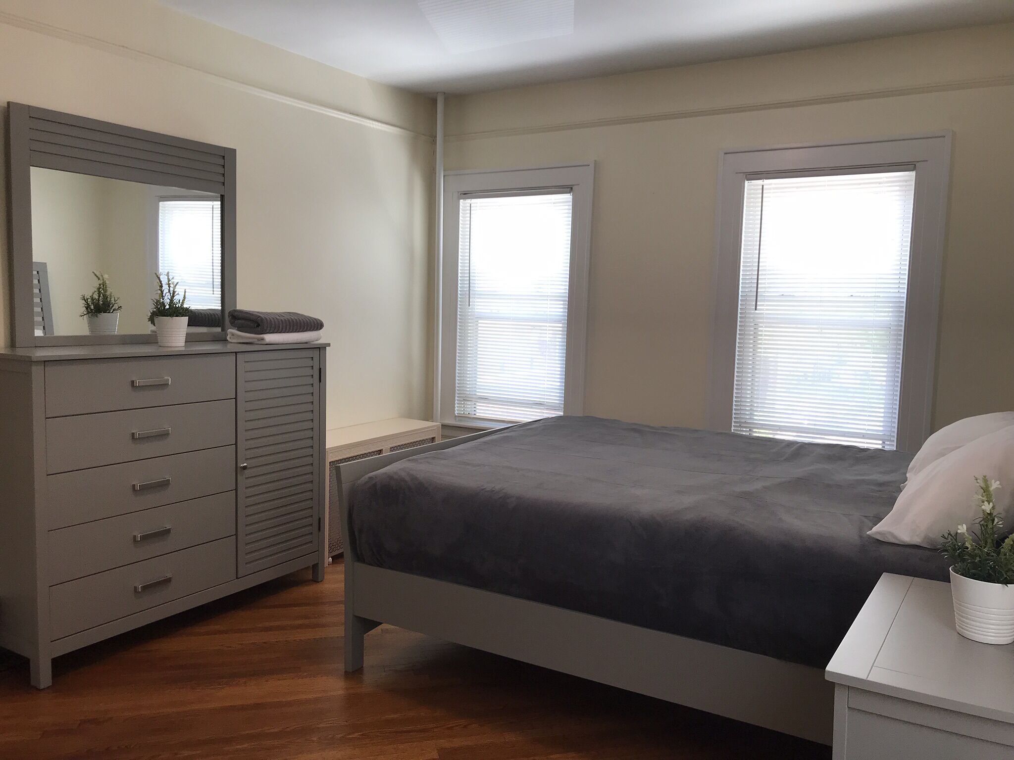 1 bedroom, memory foam beds, iron/ironing board, free WiFi