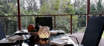 Lucas Parklands - The Sanctuary, direct access to 'Great Walk' and Lake Baroon