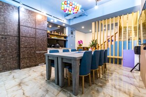 Family dining - Songfeng Qinzi Homestay (Wujie)