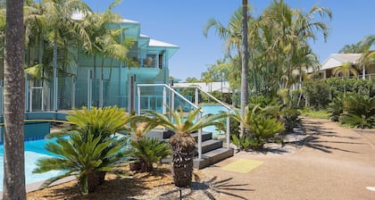 Oaks Pacific Blue Pool spa more in complex