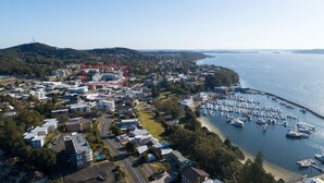 Unclassified image, 3 of 21, button - Cote D Azur in the heart on Nelson Bay with a swimming pool (Nelson Bay)