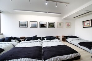 Apartment | Individually decorated, desk, iron/ironing board, free WiFi